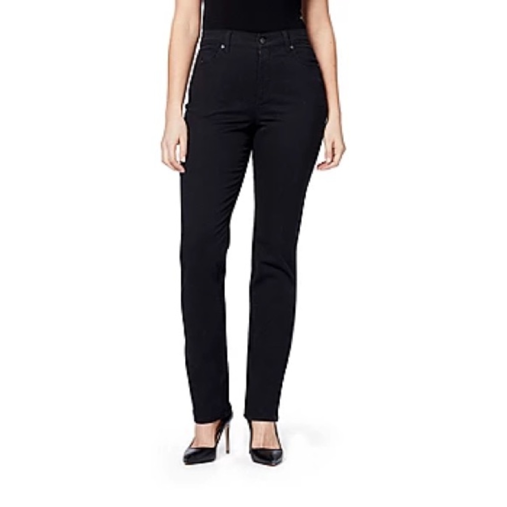 Gloria Vanderbilt Amanda Classic Straight Jeans